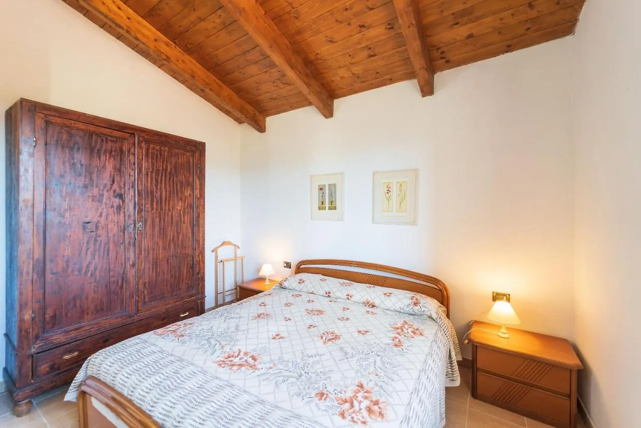 Villa Immersa Nella Natura Perfugas Vakantiehuis